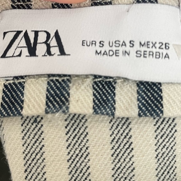 ZARA Retro Style Railroad Crop Top in Striped - Picture 3 of 4